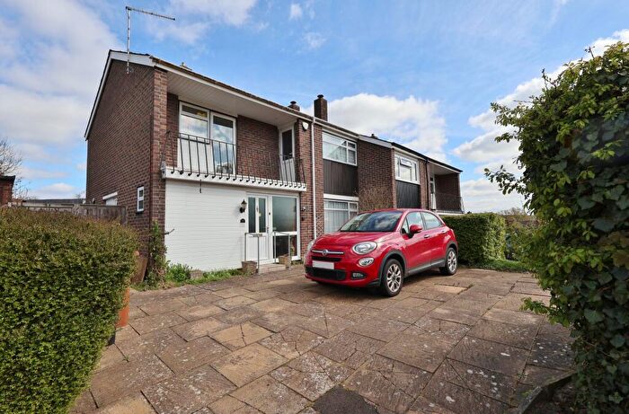 4 Bedroom Semi Detached House For Sale In Briars Lane, Hatfield, AL10