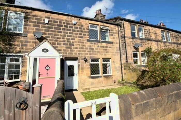 2 Bedroom Cottage To Rent In Henshaw Lane, Yeadon, Leeds, LS19