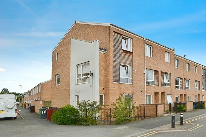 2 Bedroom Flat To Rent In Aspull Walk, Grove Village, Manchester, Greater Manchester, M13