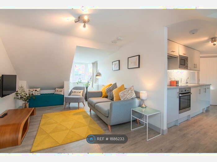 2 Bedroom Flat To Rent In Quality Street, North Berwick, EH39