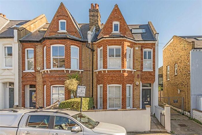 2 Bedroom Flat For Sale In Alderbrook Road, Nightingale Triangle, SW12