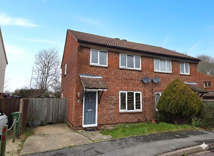 3 Bedroom Semi Detached House For Sale In Trevose Way, Titchfield Common, PO14