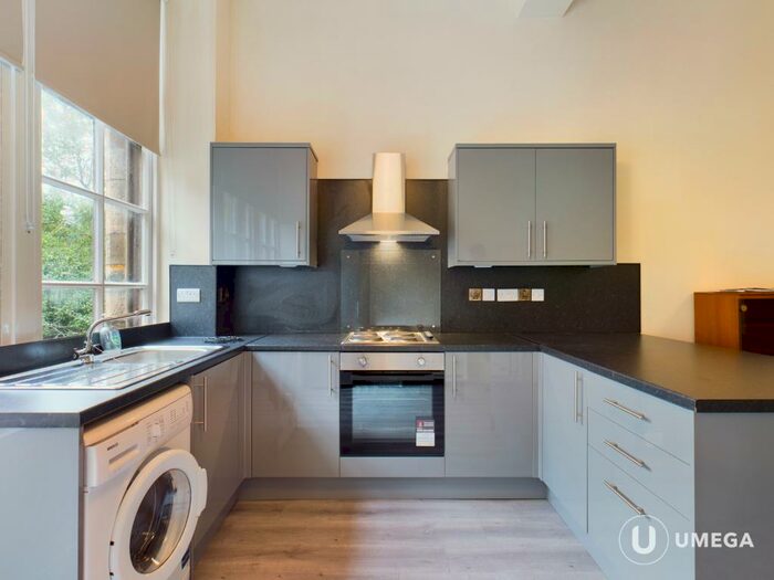 2 Bedroom Flat To Rent In Glen Street, Tollcross, Edinburgh, EH3