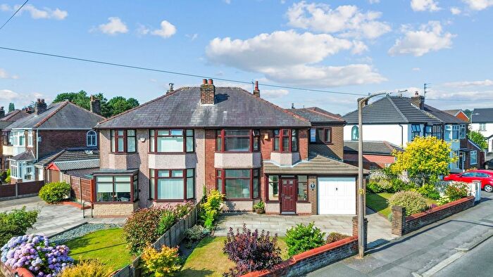 4 Bedroom Semi Detached House For Sale In Gunning Avenue, Eccleston, WA10