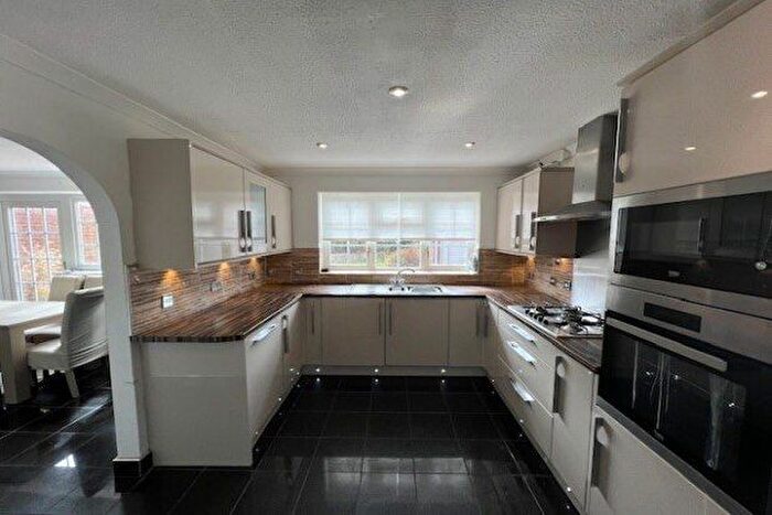 4 Bedroom Property To Rent In King Charles Road, Swindon, SN5