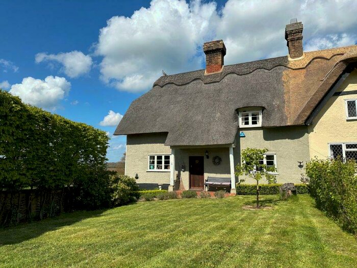 3 Bedroom Semi-Detached House For Sale In The Square, Waresley, Sandy, SG19