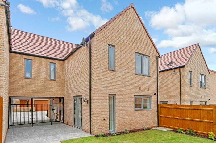 3 Bedroom Terraced House To Rent In Avalon Way, Trumpington, Cambridge, CB2