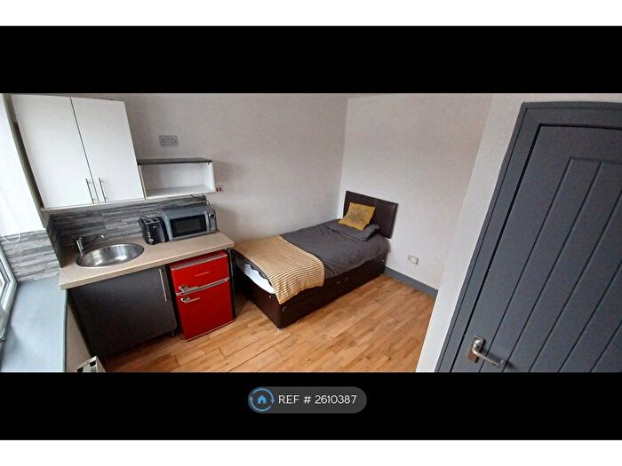 Studio To Rent In Woodhouse Street, Stoke-On-Trent, ST4