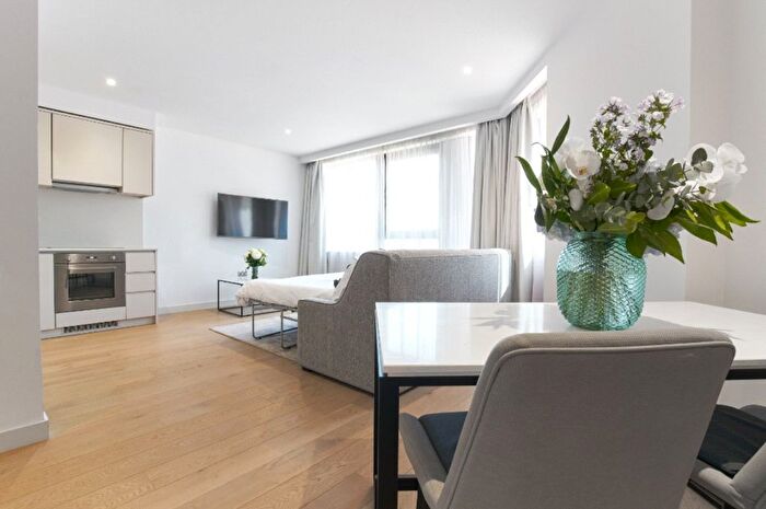 1 Bedroom Flat To Rent In City North, Goodwin Street, London, N4