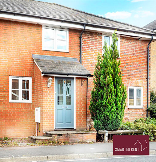 2 Bedroom Semi Detached House To Rent In Fernbank Road, Ascot, SL5