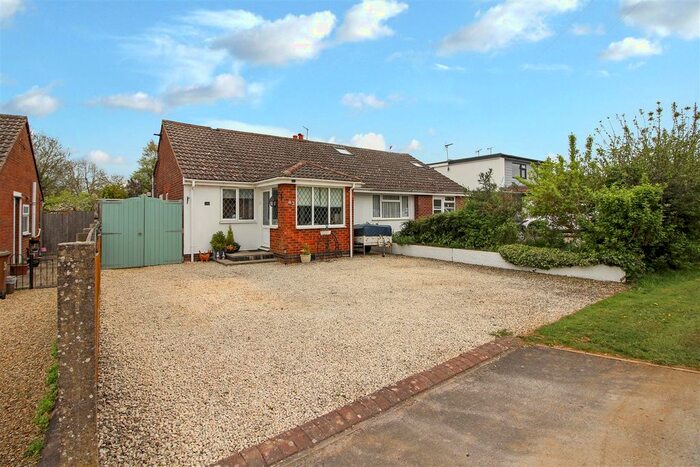 4 Bedroom Semi-Detached House For Sale In Daventry Road, Barby, Rugby, CV23