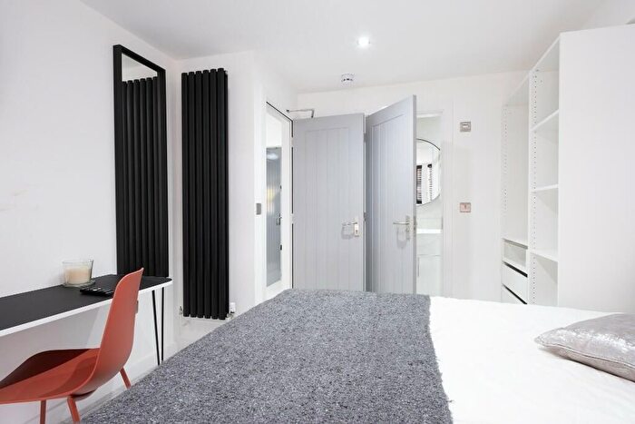 6 Bedroom Semi-Detached House To Rent In Prior Street, Lincoln, LN5