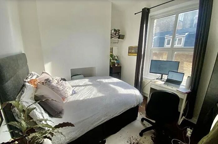 3 Bedroom Property To Rent In Chiswick High Road, Chiswick, London, W4