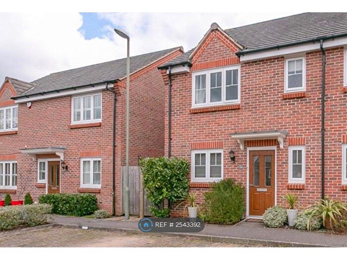 3 Bedroom Semi-Detached House To Rent In Clayhanger, Guildford, GU4
