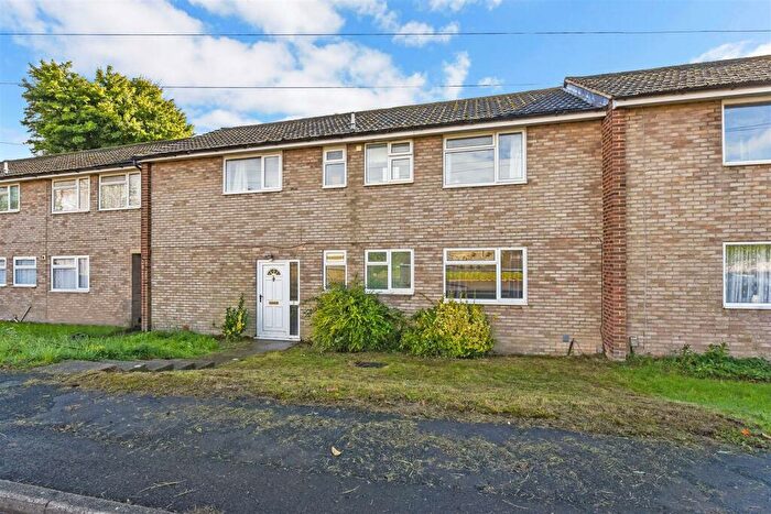 2 Bedroom Maisonette For Sale In Andover Road, Ludgershall, SP11