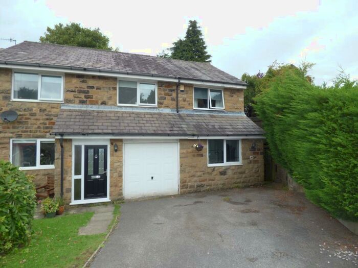 Houses for sale & to rent in OL3 6LQ, KNOWL TOP LANE, Saddleworth South