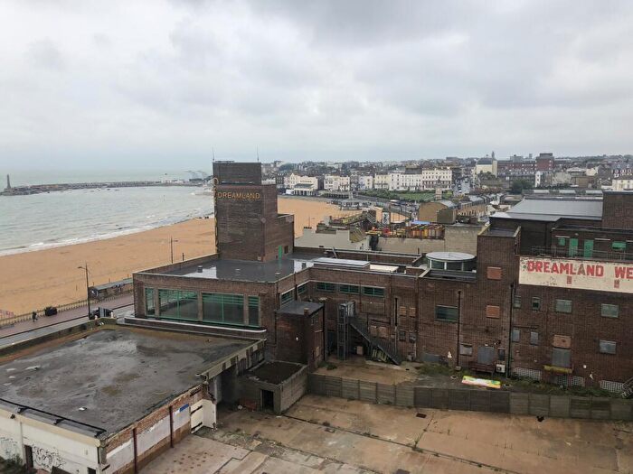 2 Bedroom Flat To Rent In Arlington House, Margate, CT9