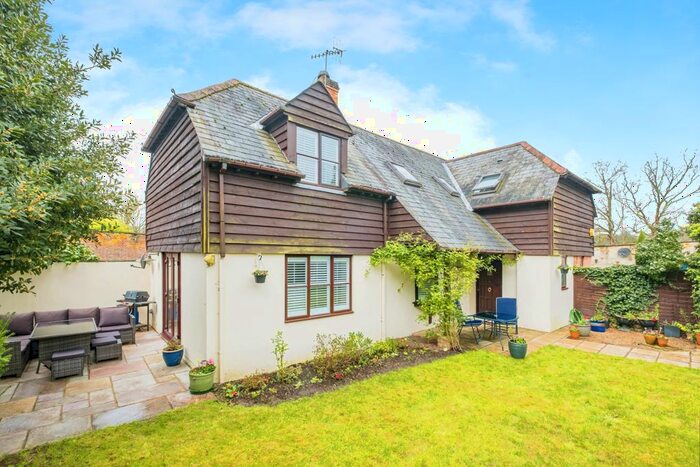 3 Bedroom Semi-Detached House For Sale In Home Farm Close, Ottershaw, Surrey, KT16