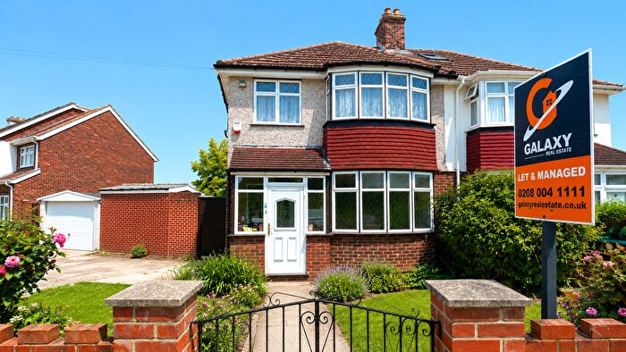 3 Bedroom Semi-Detached House For Sale In Stirling Road, Hayes, UB3