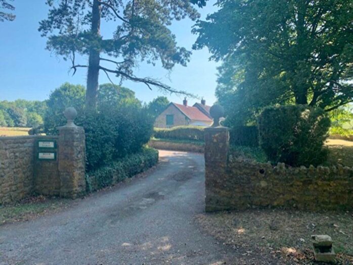 2 Bedroom Cottage To Rent In Galhampton, Castle Cary, BA22