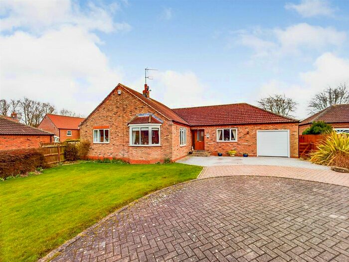 3 Bedroom Detached Bungalow For Sale In Middlewood Close, Kilham, Driffield, YO25