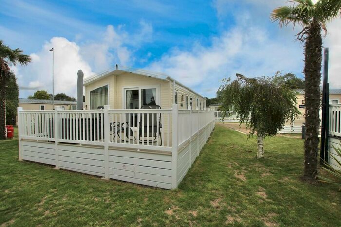 2 Bedroom Park Home For Sale In Central Park, Foxhunter Residential Caravan Park, Monkton Street, Monkton, CT12