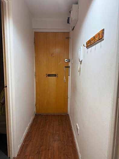 1 Bedroom Flat To Rent In Lampton Road, Hounslow, TW3
