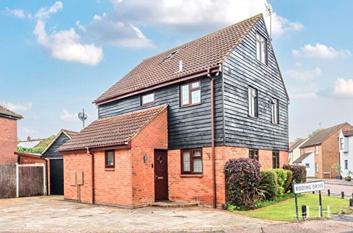 5 Bedroom Detached House For Sale In Roding Drive, Brentwood, CM15