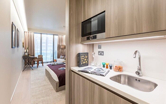 Studio To Rent In Finchley Road, London, NW3