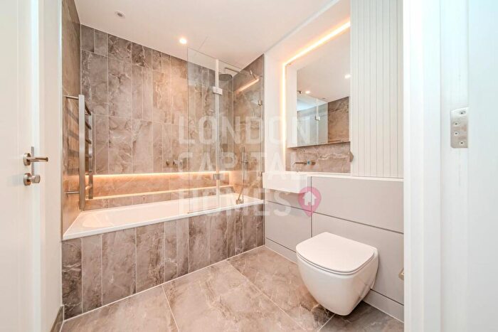 2 Bedroom Apartment To Rent In Gasholder Place, London, SE11