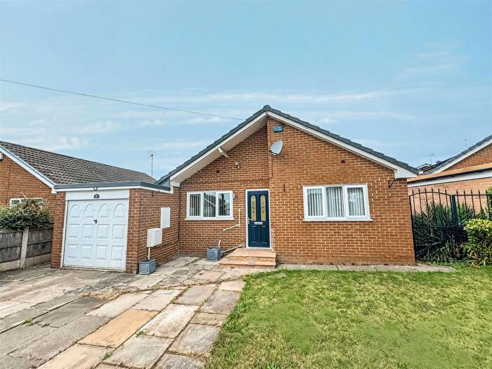 2 Bedroom Detached Bungalow For Sale In Buckingham Way, Byram, WF11