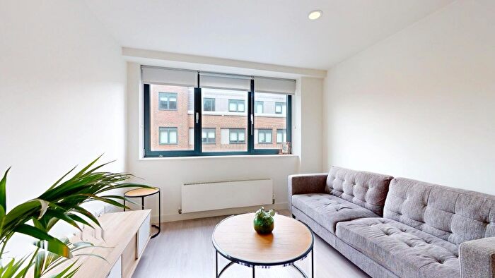 1 Bedroom Flat To Rent In St. Peters Street, Bedford, MK40