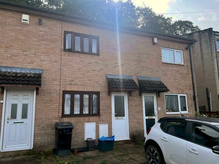 2 Bedroom Terraced House To Rent In Lawrence Weston Road - Lawrence Weston, BS11