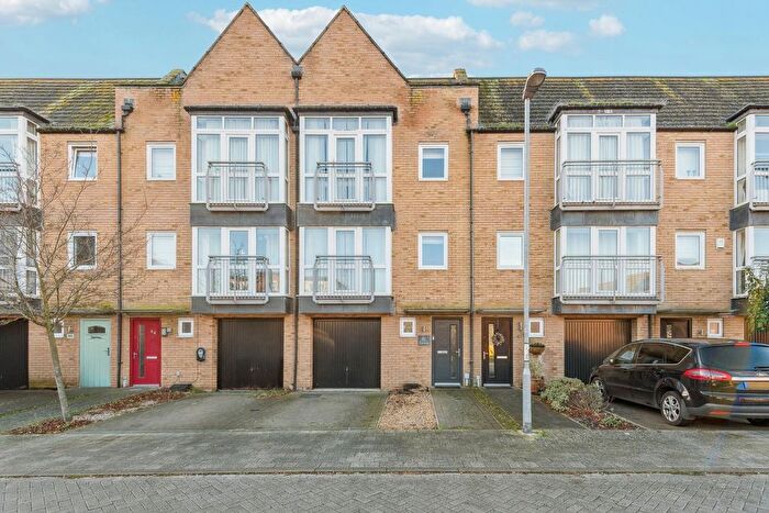 4 Bedroom Town House For Sale In Samuel Jones Crescent, Little Paxton, St Neots, PE19