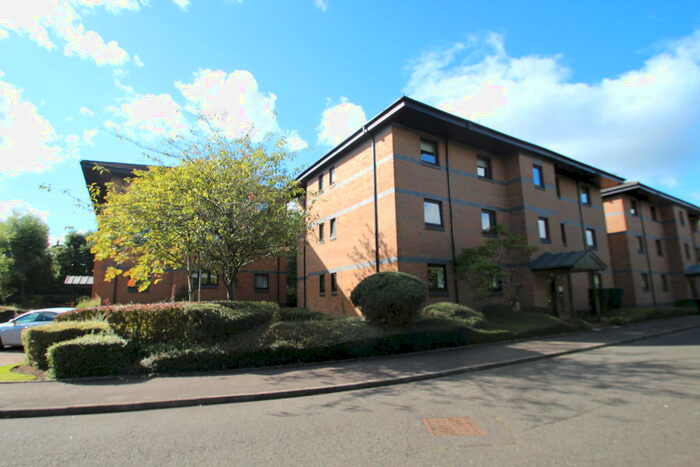 2 Bedroom Flat To Rent In Victoria Gardens, Paisley, PA2