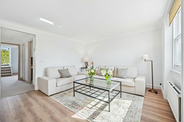 2 Bedroom Flat To Rent In Harcourt Terrace, London, SW10