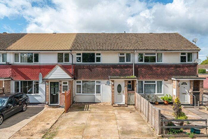 3 Bedroom Terraced House For Sale In St. Agnells Lane, Hemel Hempstead, HP2
