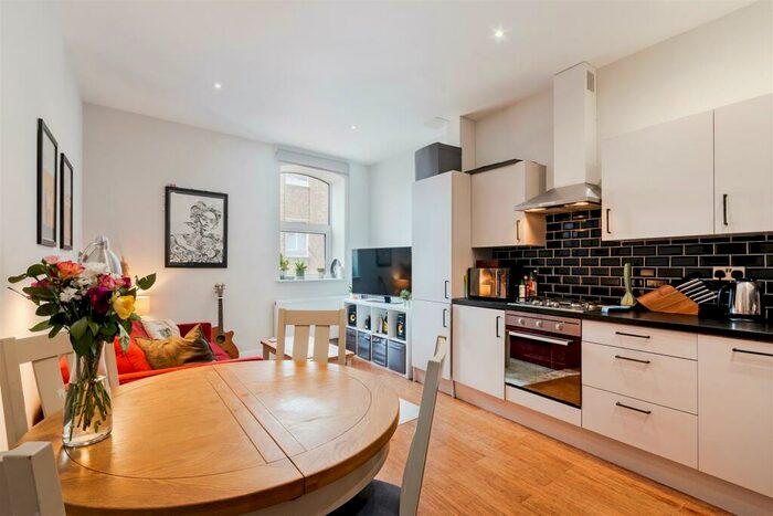 1 Bedroom Flat To Rent In Kingsland High Street, London, E8