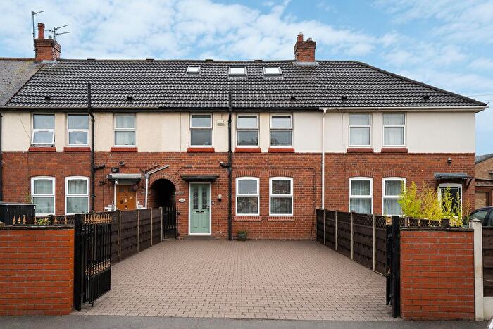 4 Bedroom Terraced House For Sale In Tennyson Avenue, York, YO30