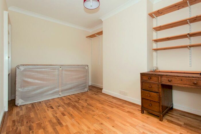 3 Bedroom Terraced House To Rent In Halifax Road, CB4