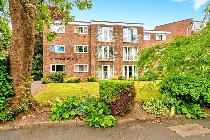 2 Bedroom Flat For Sale In Autumn Place, Winn Road, Southampton, Hampshire, SO17