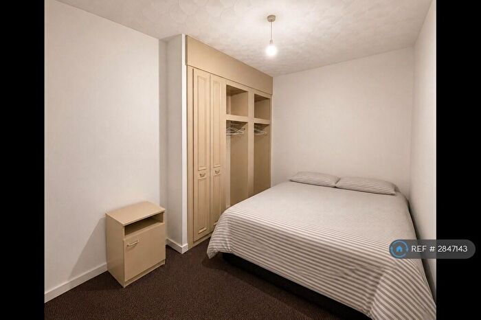 2 Bedroom Flat To Rent In Stamford St, Manchester, M16