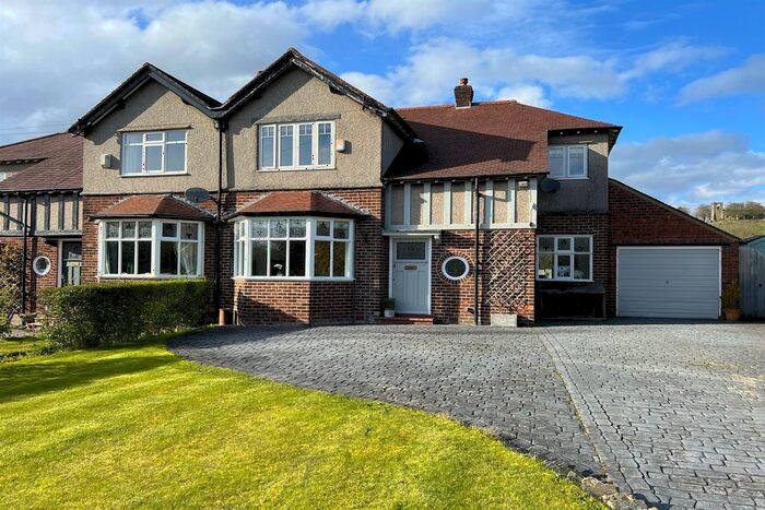 3 Bedroom Semi-Detached House For Sale In Longhurst Lane, Mellor, Stockport, SK6