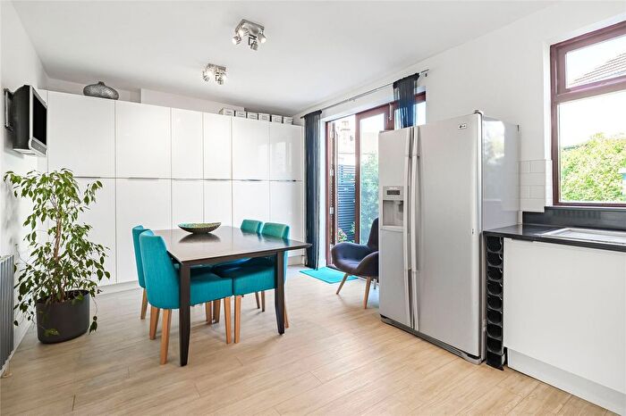 4 Bedroom Detached House For Sale In Vectis Gardens, Furzedown, SW17