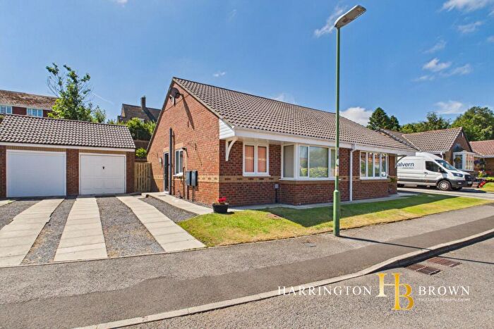 2 Bedroom Bungalow For Sale In Castlehills, Castleside, DH8