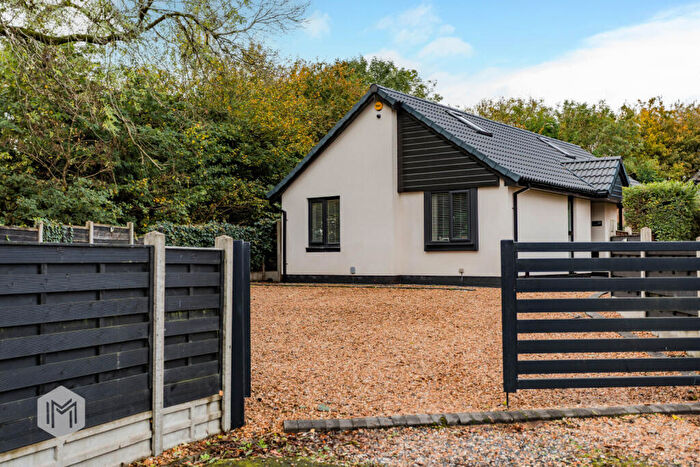 3 Bedroom Bungalow For Sale In Bramcote Avenue, Bolton, Greater Manchester, BL2