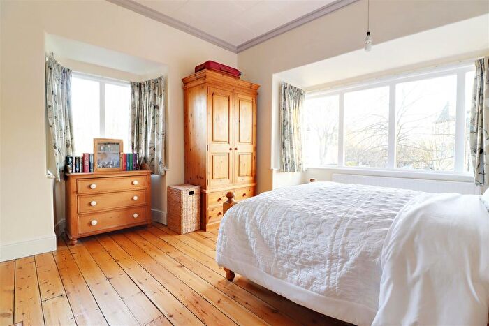 3 Bedroom End Of Terrace House For Sale In Westbourne Avenue, Princes Avenue, Hull, HU5