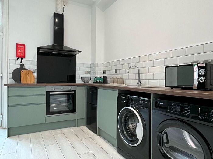 1 Bedroom Studio To Rent In Room, Burton Road, DE23