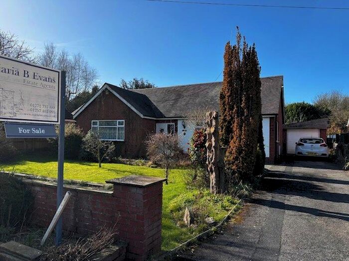 5 Bedroom Bungalow For Sale In Hawthorns, Pompian Brow, Bretherton, PR26