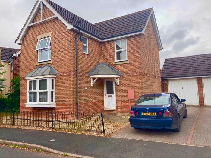 3 Bedroom Detached House To Rent In Blackbird Close, Brackley, NN13